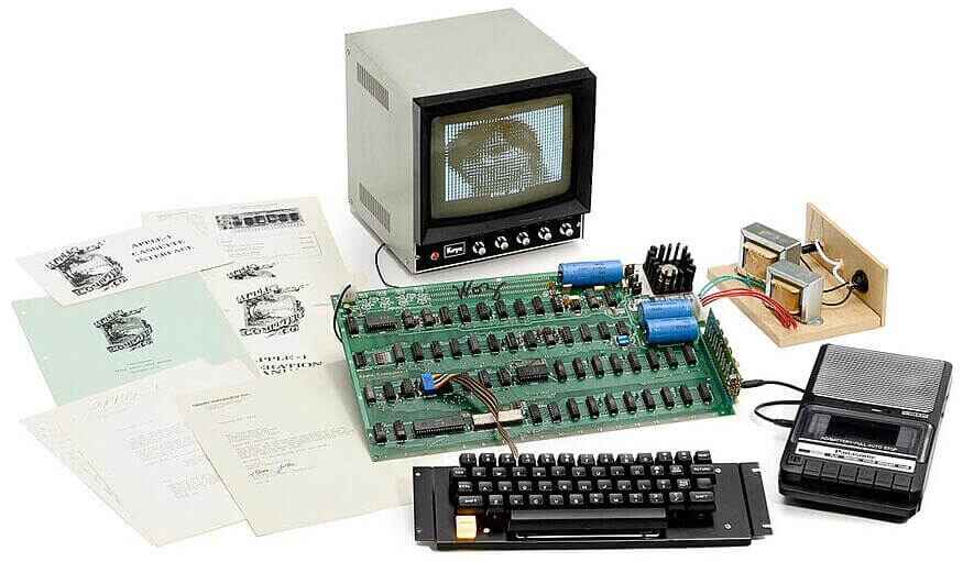 コモドールハード　【ジャンク】モニター 1960 monitor History with a Local AV Company: Computer Monitors